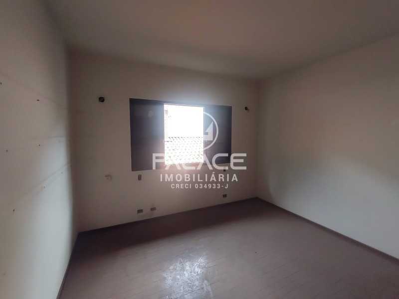 Casa à venda com 3 quartos, 366m² - Foto 25
