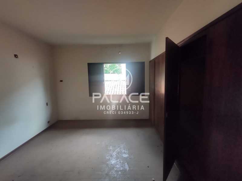 Casa à venda com 3 quartos, 366m² - Foto 27
