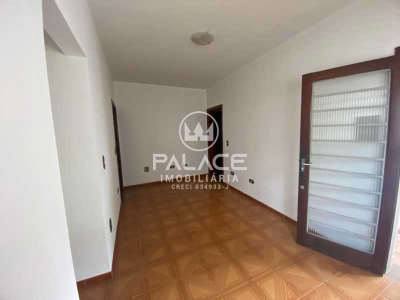 Casa para alugar com 2 quartos, 105m² - Foto 4