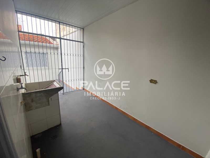 Casa para alugar com 2 quartos, 105m² - Foto 14