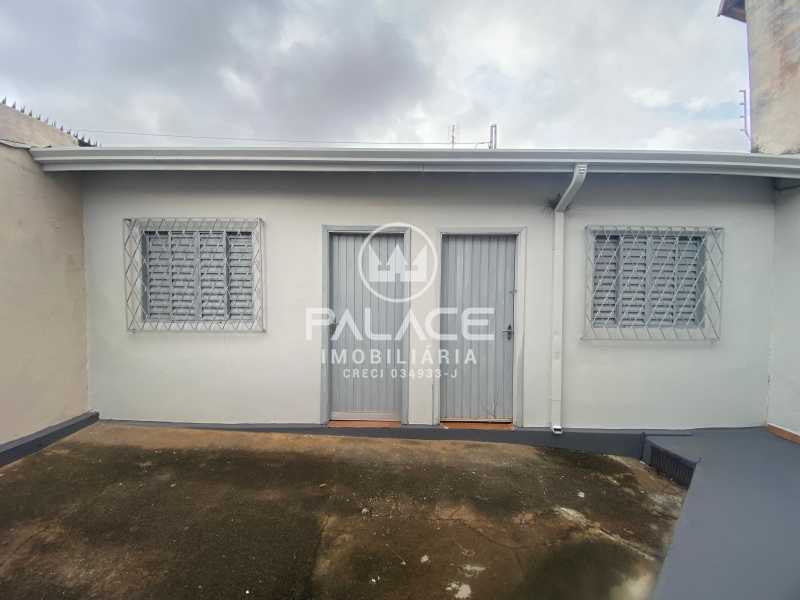 Casa para alugar com 2 quartos, 105m² - Foto 17