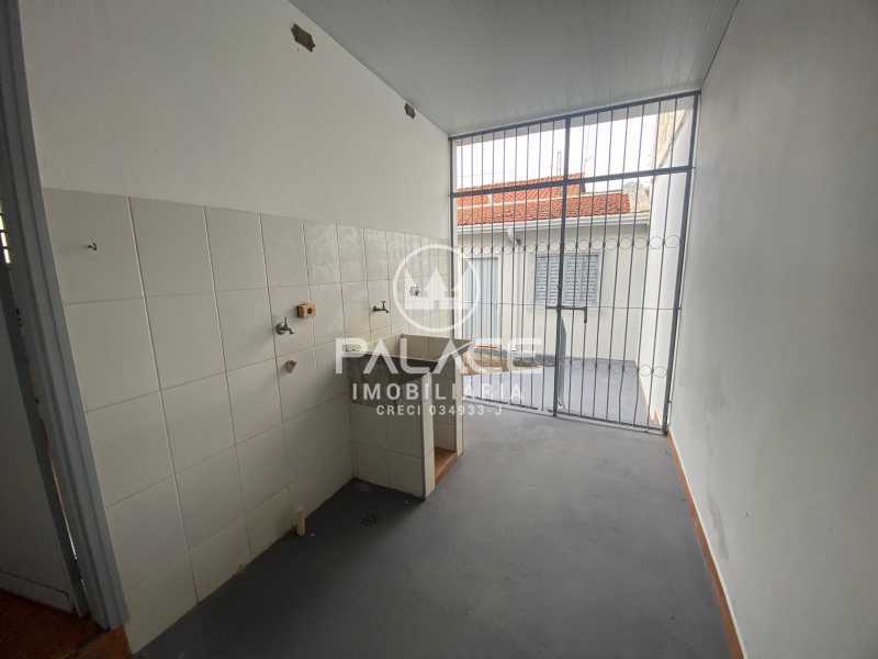 Casa para alugar com 2 quartos, 105m² - Foto 15