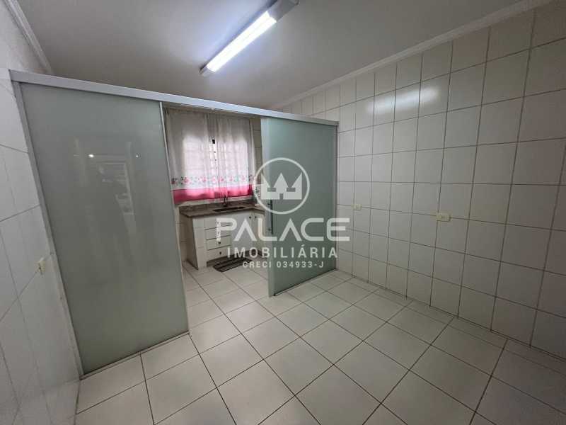 Casa para alugar com 2 quartos, 97m² - Foto 11