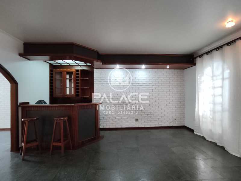 Casa para alugar com 4 quartos, 214m² - Foto 4