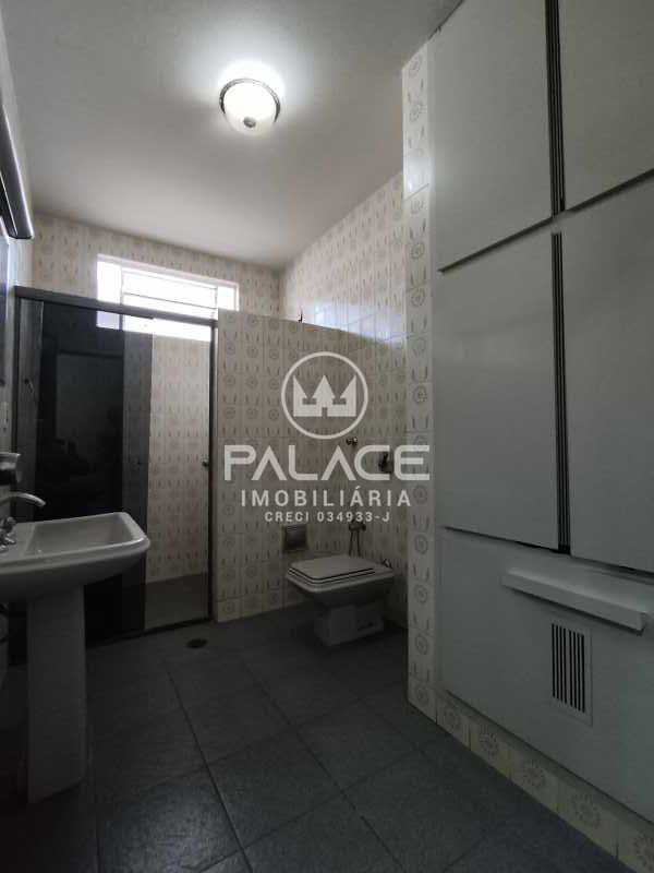 Casa para alugar com 4 quartos, 214m² - Foto 9
