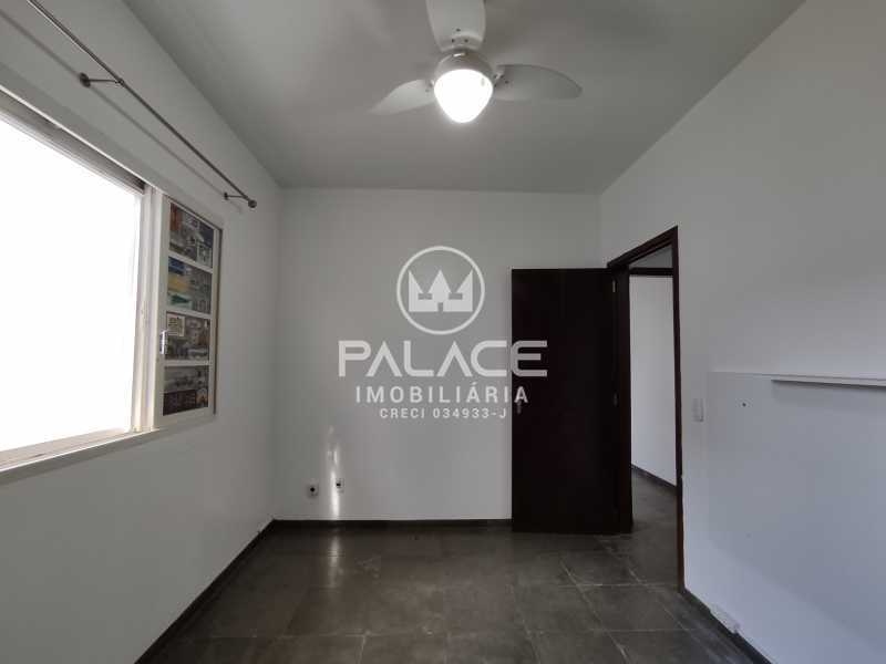 Casa para alugar com 4 quartos, 214m² - Foto 11