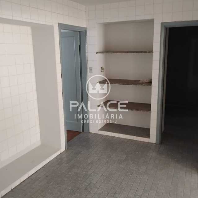 Casa Comercial para alugar com 3 quartos, 433m² - Foto 15