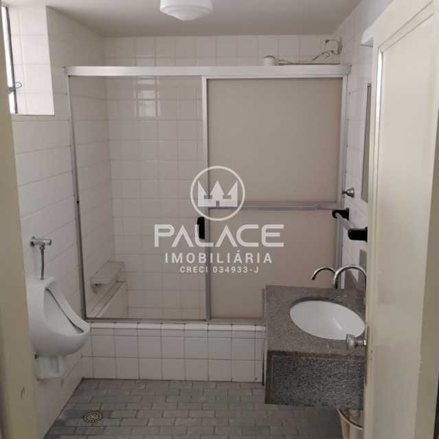 Casa Comercial para alugar com 3 quartos, 433m² - Foto 16