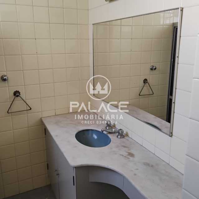 Casa Comercial para alugar com 3 quartos, 433m² - Foto 11
