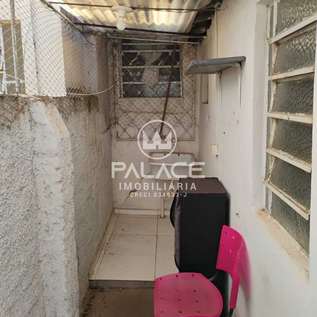 Casa para alugar com 2 quartos, 75m² - Foto 11
