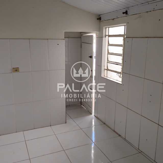 Casa para alugar com 2 quartos, 75m² - Foto 7