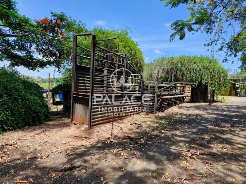 Sítio à venda com 6 quartos, 108900m² - Foto 4