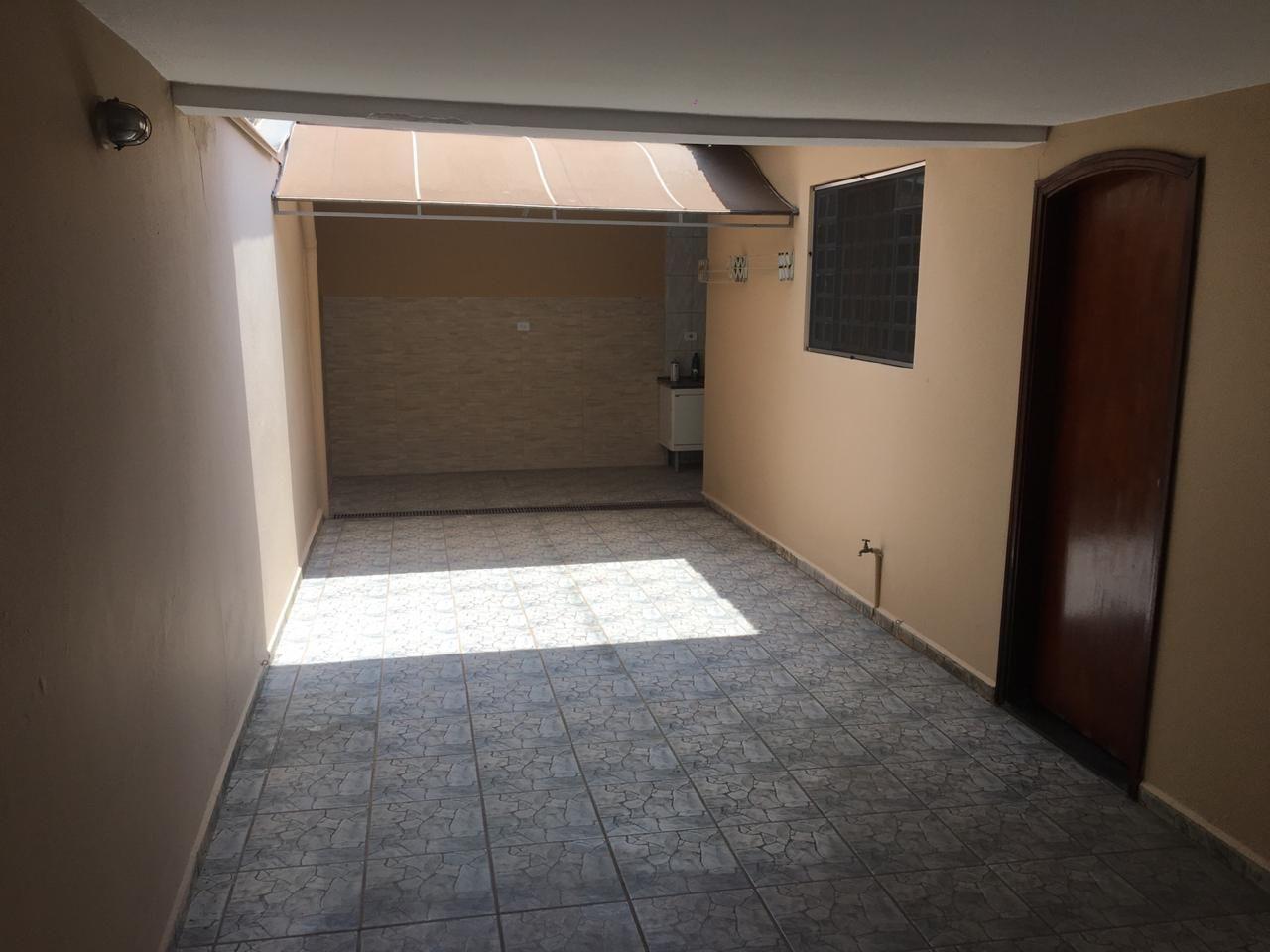 Casa à venda com 2 quartos, 125m² - Foto 1