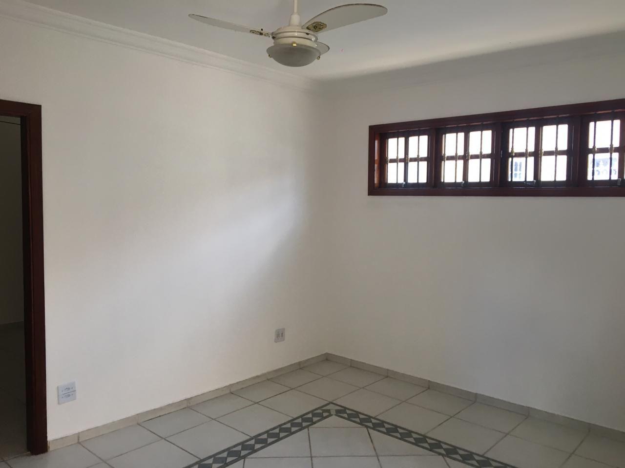 Casa à venda com 2 quartos, 125m² - Foto 3