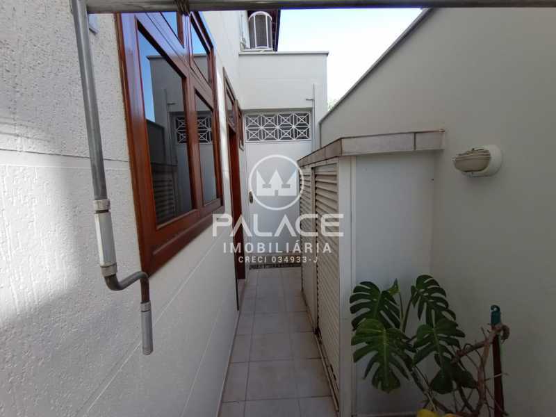 Casa de Condomínio para alugar com 3 quartos, 292m² - Foto 18