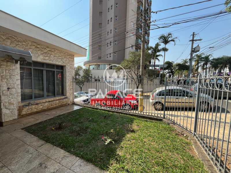 Casa à venda e aluguel com 3 quartos, 279m² - Foto 2