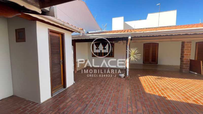 Casa à venda com 2 quartos, 145m² - Foto 4