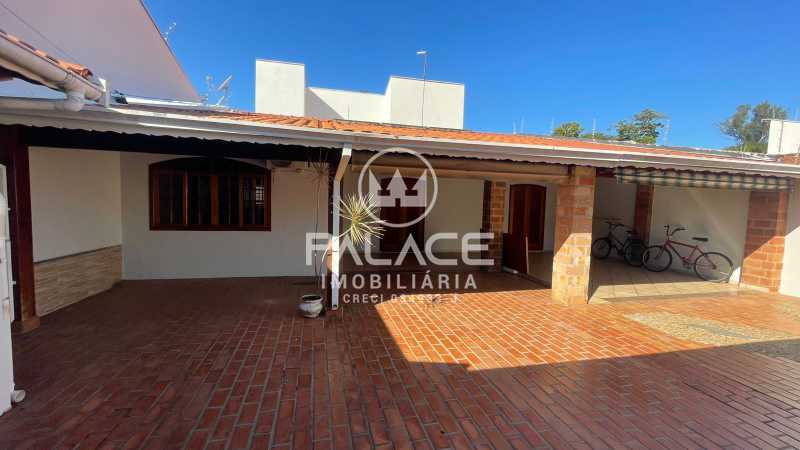 Casa à venda com 2 quartos, 145m² - Foto 2
