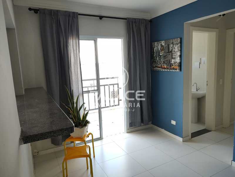 Apartamento à venda com 2 quartos, 63m² - Foto 1