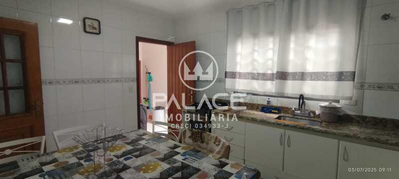 Casa para alugar com 5 quartos, 161m² - Foto 12