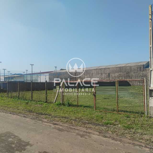 Terreno para alugar, 1690m² - Foto 1