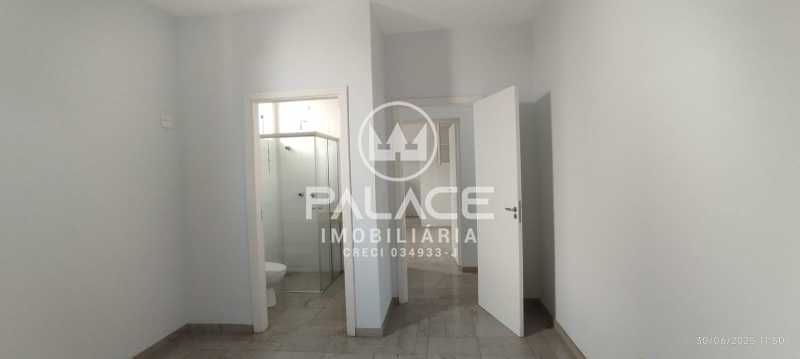 Casa de Condomínio para alugar com 3 quartos, 300m² - Foto 8