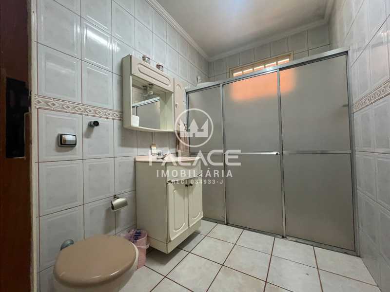 Casa para alugar com 4 quartos, 228m² - Foto 16