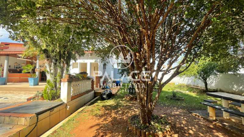 Casa para alugar com 4 quartos, 228m² - Foto 24