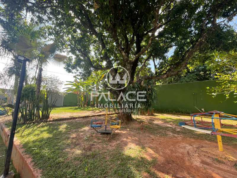 Casa para alugar com 4 quartos, 228m² - Foto 5