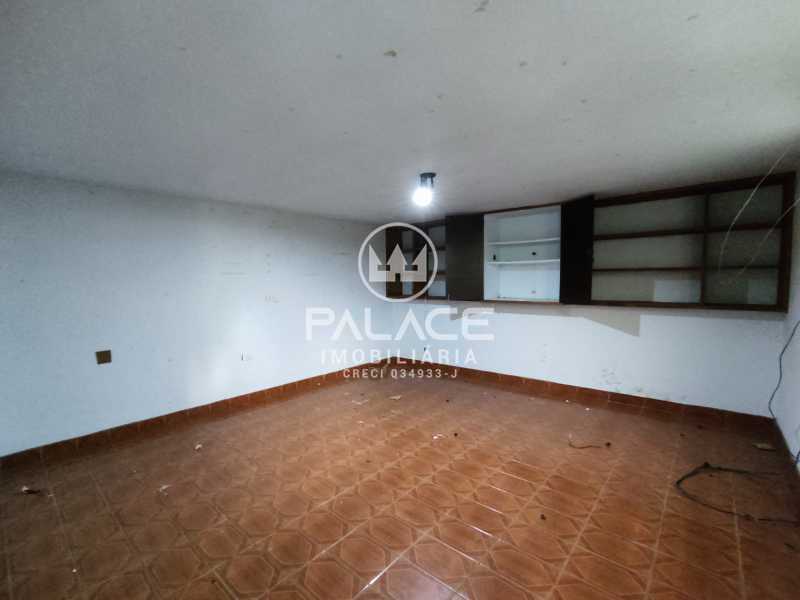 Casa para alugar com 4 quartos, 197m² - Foto 24