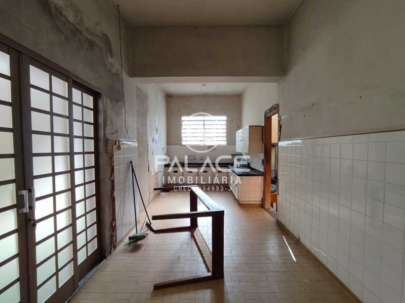Casa para alugar com 4 quartos, 197m² - Foto 18
