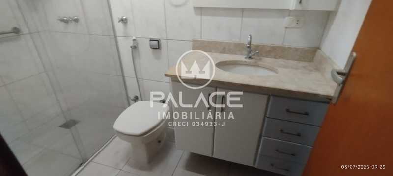 Casa para alugar com 3 quartos, 300m² - Foto 13