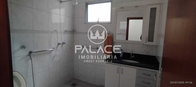 Casa para alugar com 3 quartos, 300m² - Foto 20