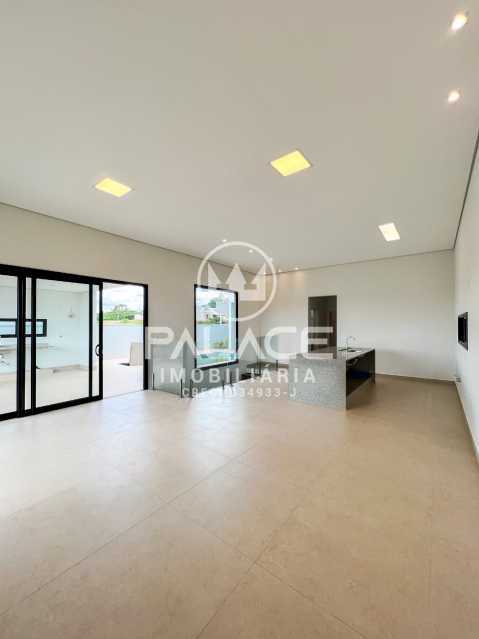 Casa de Condomínio à venda com 3 quartos, 232m² - Foto 4