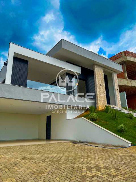 Casa de Condomínio à venda com 3 quartos, 232m² - Foto 1