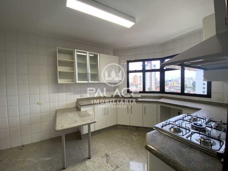 Apartamento à venda com 3 quartos, 255m² - Foto 19