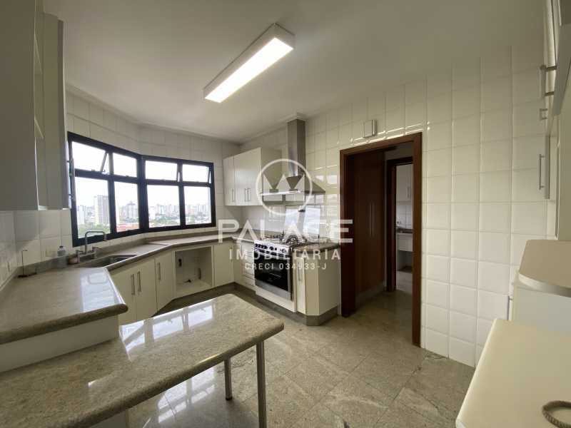 Apartamento à venda com 3 quartos, 255m² - Foto 21