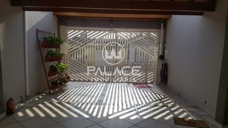 Casa à venda com 2 quartos, 190m² - Foto 2