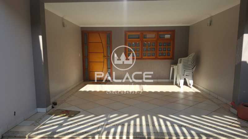 Casa à venda com 2 quartos, 190m² - Foto 3