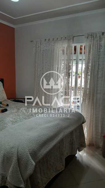 Casa à venda com 2 quartos, 130m² - Foto 1