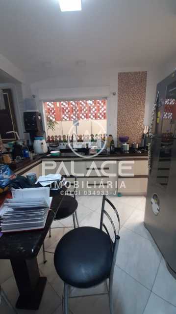 Casa à venda com 2 quartos, 130m² - Foto 12