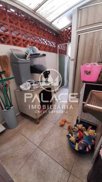 Casa à venda com 2 quartos, 130m² - Foto 17