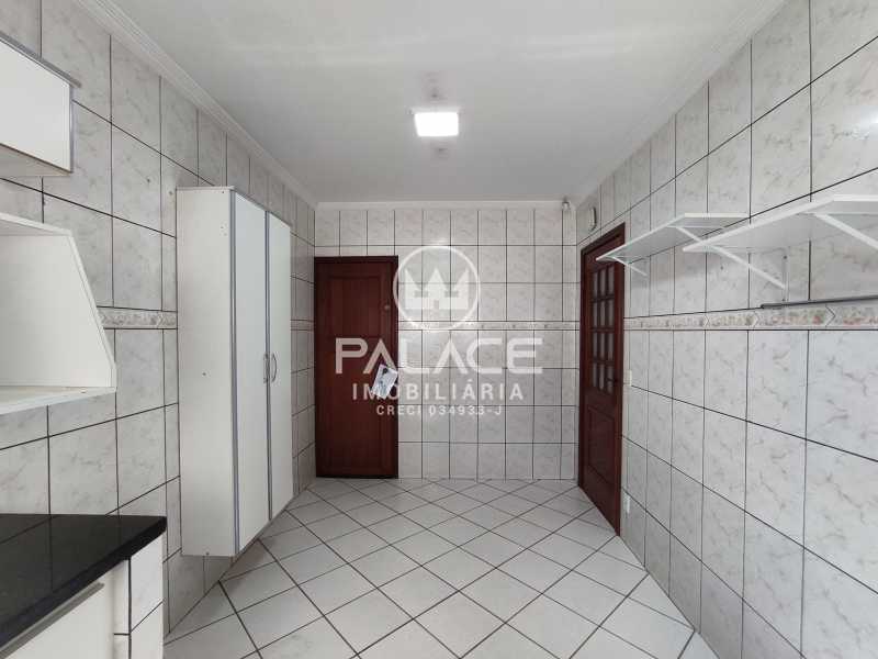 Casa à venda e aluguel com 3 quartos, 128m² - Foto 15