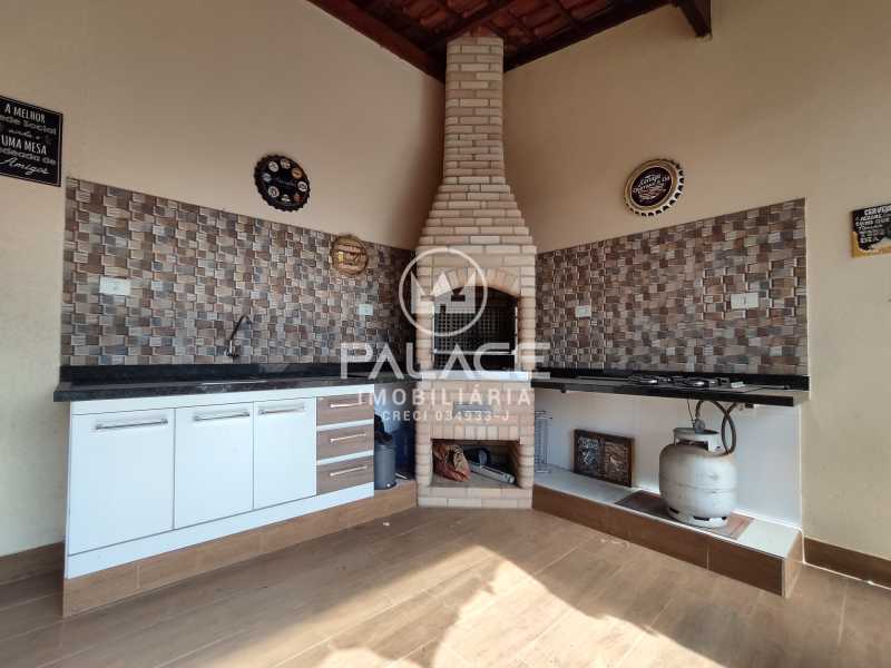 Casa à venda e aluguel com 3 quartos, 128m² - Foto 1