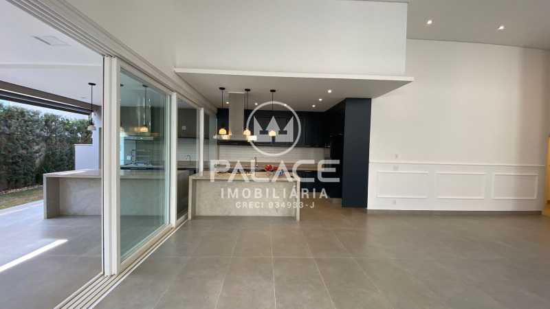 Casa de Condomínio à venda com 3 quartos, 247m² - Foto 4