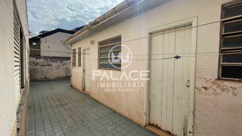 Casa para alugar com 3 quartos, 250m² - Foto 26