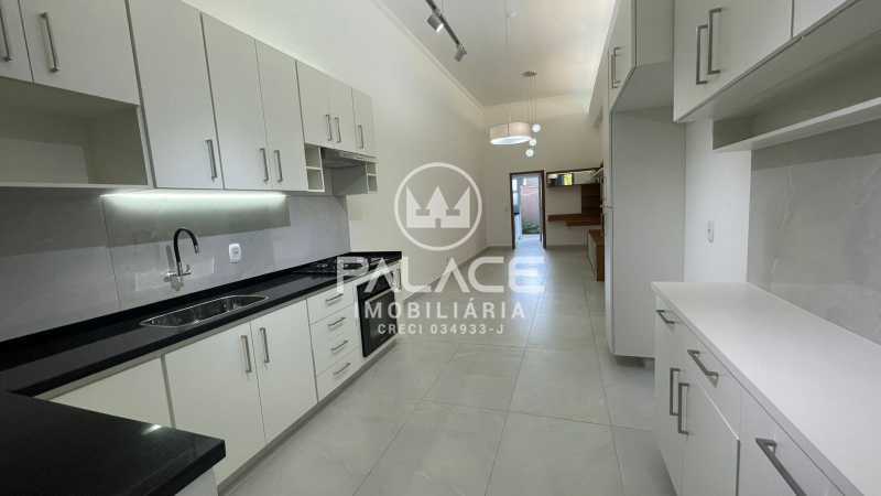 Casa de Condomínio para alugar com 3 quartos, 125m² - Foto 4