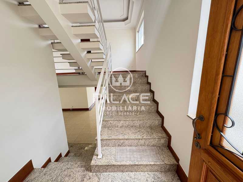 Casa de Condomínio para alugar com 4 quartos, 258m² - Foto 6
