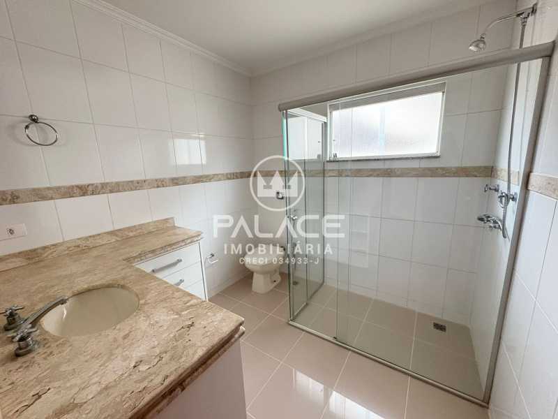 Casa de Condomínio para alugar com 4 quartos, 258m² - Foto 8