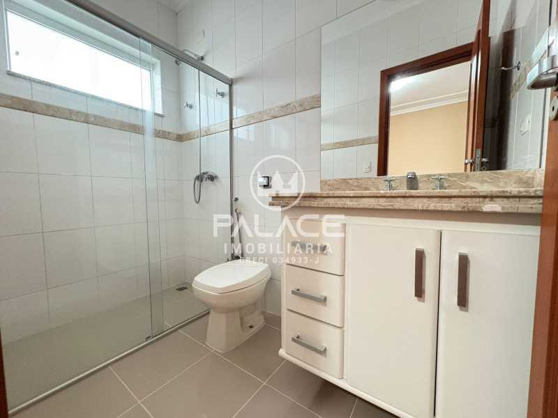 Casa de Condomínio para alugar com 4 quartos, 258m² - Foto 12